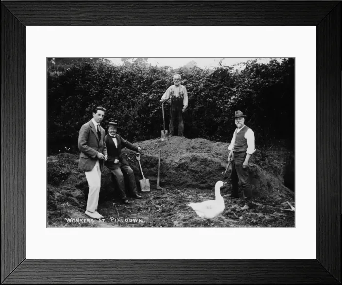 Framed Print : Workers at Piltdown Framed Print : Workers at Piltdown