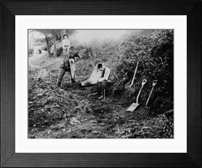 Framed Print : Excavations at Piltdown circa 1913 Framed Print : Excavations at Piltdown circa 1913