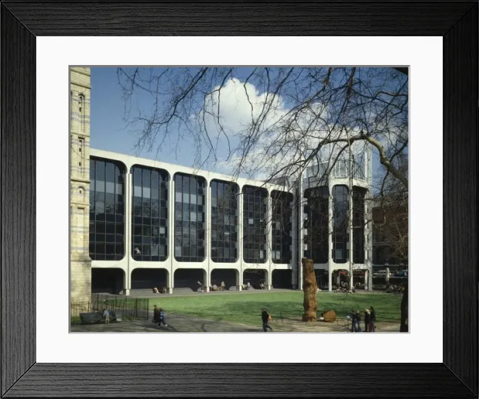 Framed Print : The Palaeontology Wing at The Natural History Museum, London Framed Print : The Palaeontology Wing at The Natural History Museum, London