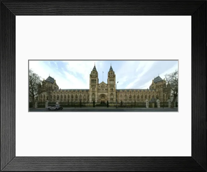 Framed Print : Exterior view of the Natural History Museum, London Framed Print : Exterior view of the Natural History Museum, London