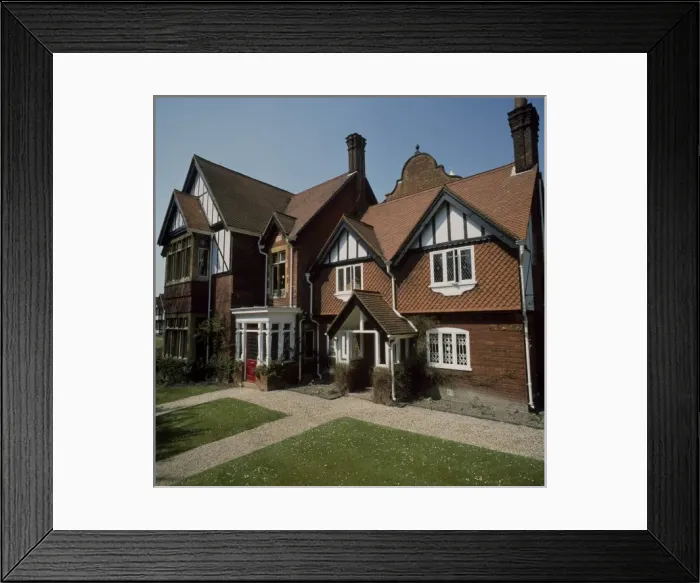 Framed Print : Exterior view of The Natural History Museum at Tring Framed Print : Exterior view of The Natural History Museum at Tring