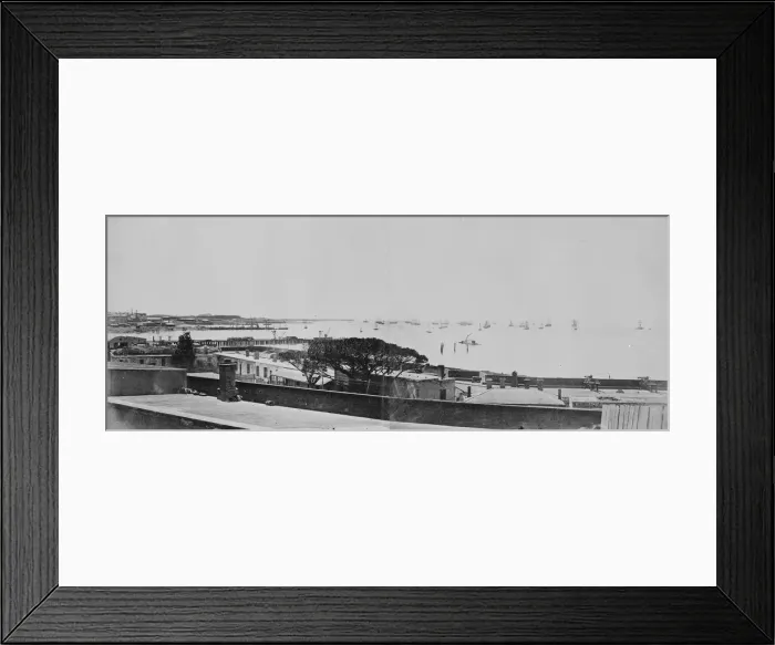 Framed Print : Panoramic: Bay in Cape Town, South Africa Framed Print : Panoramic: Bay in Cape Town, South Africa