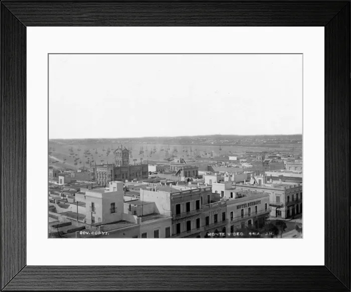 Framed Print : Montevideo, Uruguay Framed Print : Montevideo, Uruguay