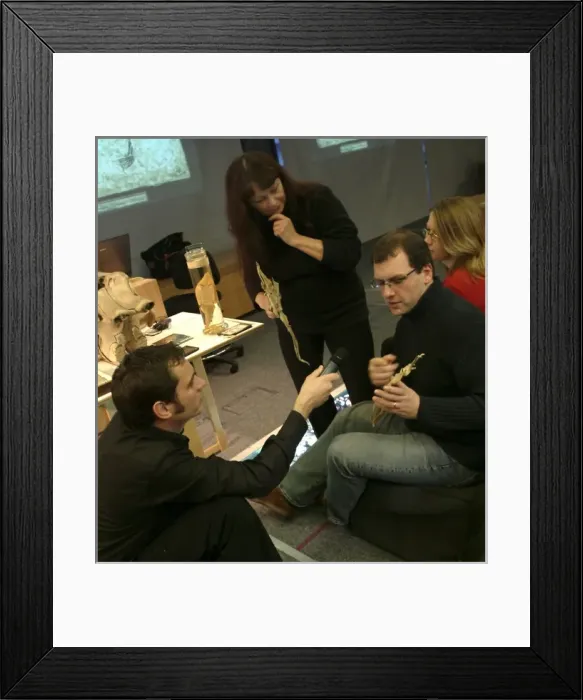 Framed Print : Darwin Centre Live Presentation Framed Print : Darwin Centre Live Presentation