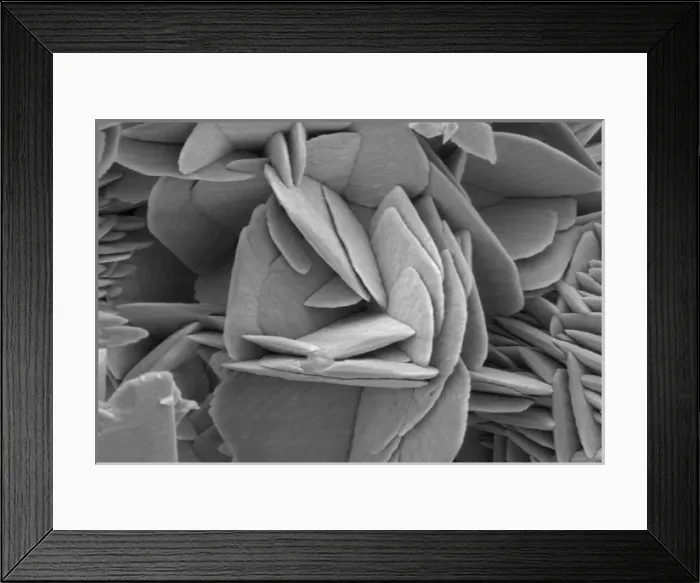 Framed Print : Malachite comprises of (copper carbonate hydroxide) Framed Print : Malachite comprises of (copper carbonate hydroxide)
