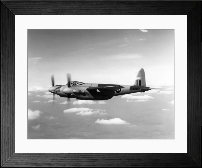 Framed Print : de Havilland Mosquito FBVI NT193 in flight Framed Print : de Havilland Mosquito FBVI NT193 in flight