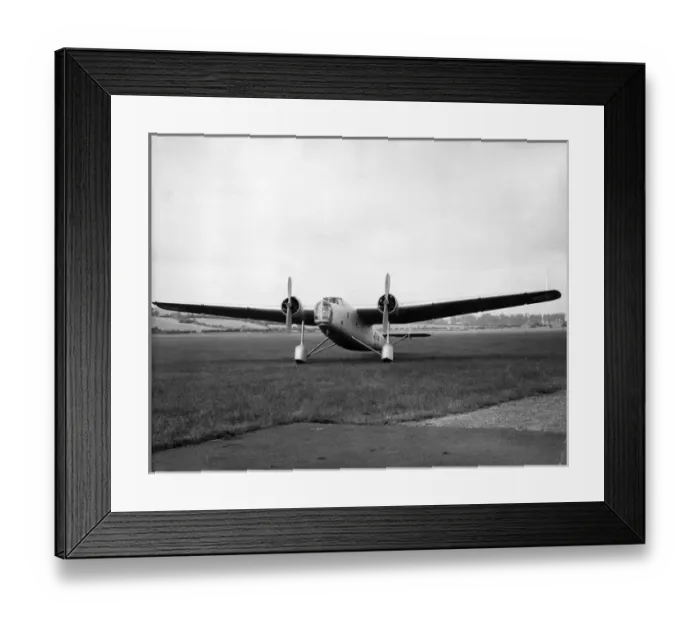 Framed Print : Bristol Bombay first prototype K3583 Head-on view Framed Print : Bristol Bombay first prototype K3583 Head-on view