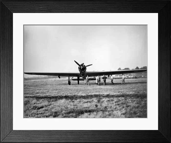 Framed Print : Vickers Wellesley on the ground head-on Framed Print : Vickers Wellesley on the ground head-on