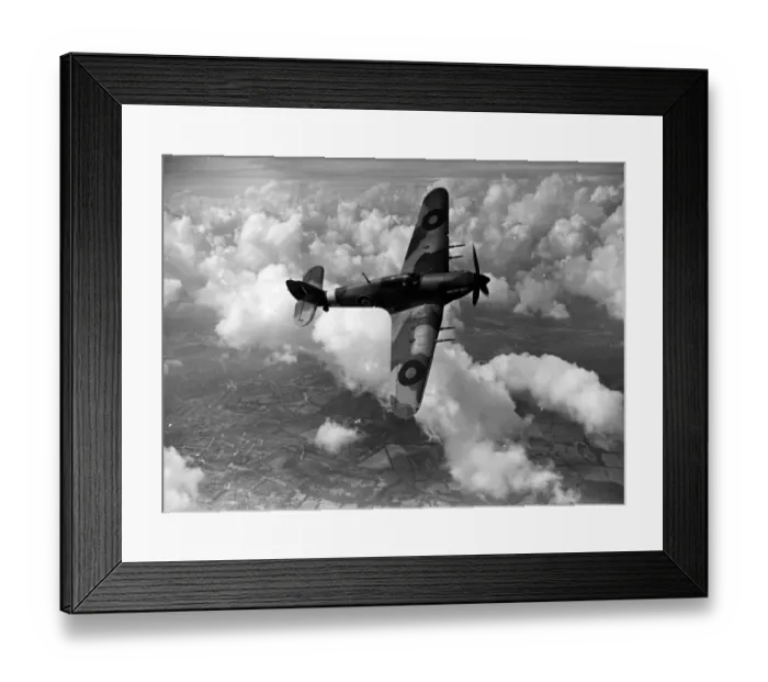 Framed Print : Hawker Hurricane IIC PZ865 / G-AMAU Framed Print : Hawker Hurricane IIC PZ865 / G-AMAU