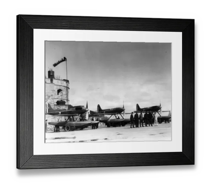 Framed Print : Line up of two Supermarine S6Bs and a S6A (centre) Framed Print : Line up of two Supermarine S6Bs and a S6A (centre)