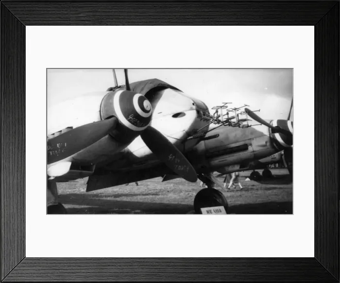 Framed Print : Messerschmitt Me410A at Farnborough Framed Print : Messerschmitt Me410A at Farnborough