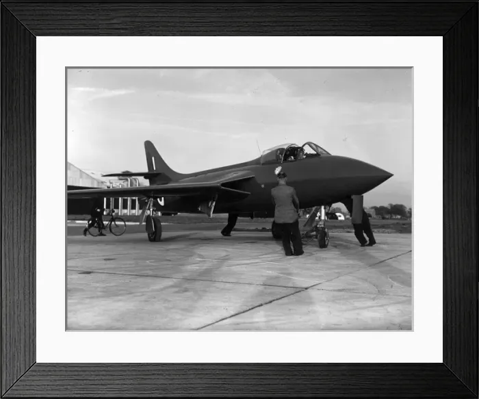 Framed Print : Hawker Hunter 3 WB188 Framed Print : Hawker Hunter 3 WB188