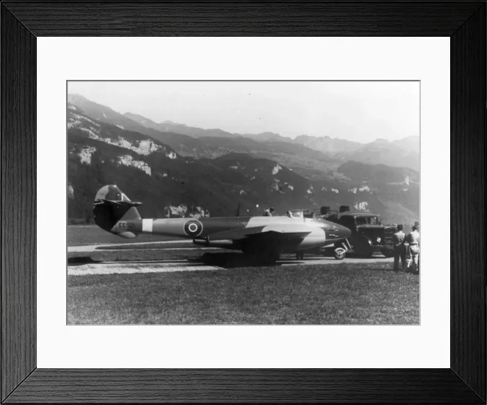 Framed Print : Gloster Meteor F4 EE521 during a demonstration tour Framed Print : Gloster Meteor F4 EE521 during a demonstration tour