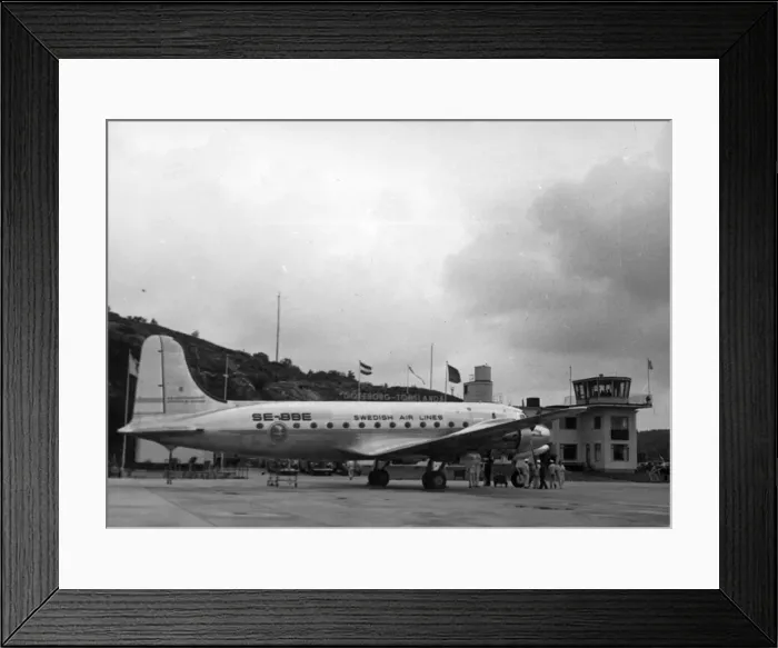 Framed Print : Douglas DC-4 SE-BBE Ostan of Swedish Air Lines Framed Print : Douglas DC-4 SE-BBE Ostan of Swedish Air Lines