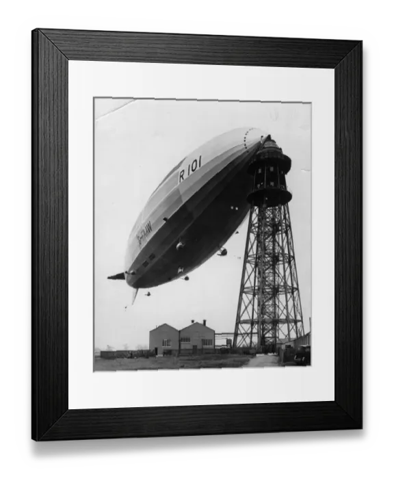 Framed Print : Airship R101 at its mooring mast at Cardington Framed Print : Airship R101 at its mooring mast at Cardington