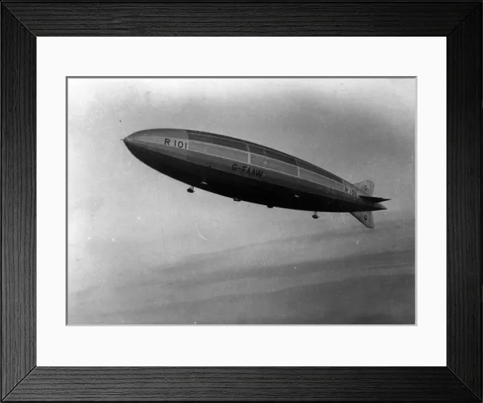 Framed Print : Airship R101 at Cardington Framed Print : Airship R101 at Cardington