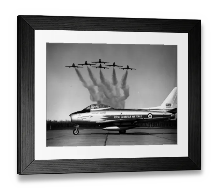 Framed Print : Canadair Sabre 6 of the RCAFs Golden Hawks aerobatic team