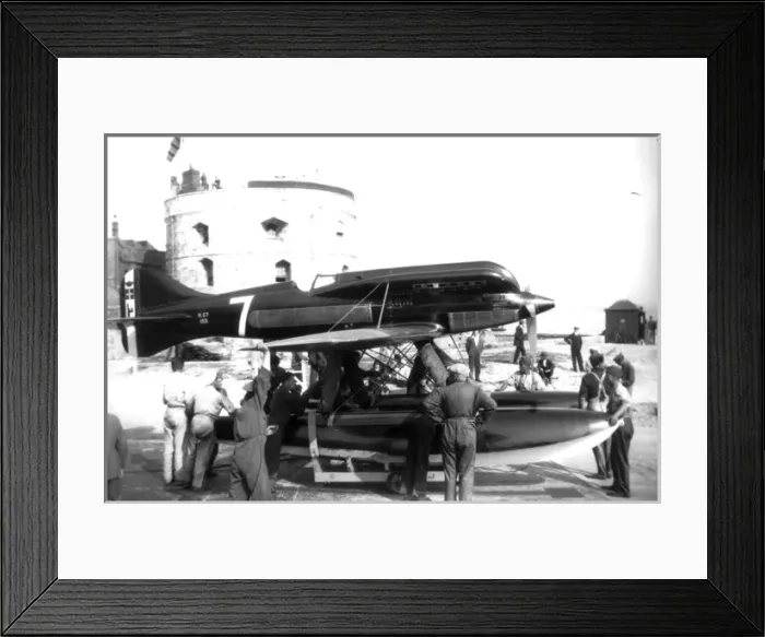 Framed Print : Macchi M67 Schneider Trophy racing seaplane at Calshot Framed Print : Macchi M67 Schneider Trophy racing seaplane at Calshot