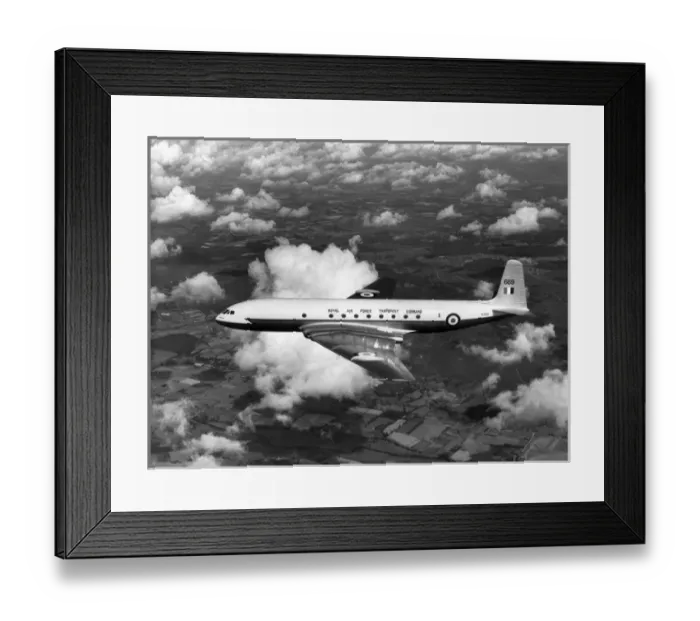 Framed Print : de Havilland DH106 Comet C2 XK669 (initially G-AMXB) Framed Print : de Havilland DH106 Comet C2 XK669 (initially G-AMXB)