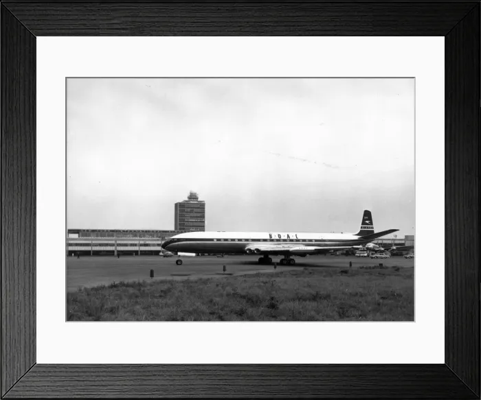 Framed Print : The first de Havilland DH106 Comet 4 G-APDA of BOAC Framed Print : The first de Havilland DH106 Comet 4 G-APDA of BOAC