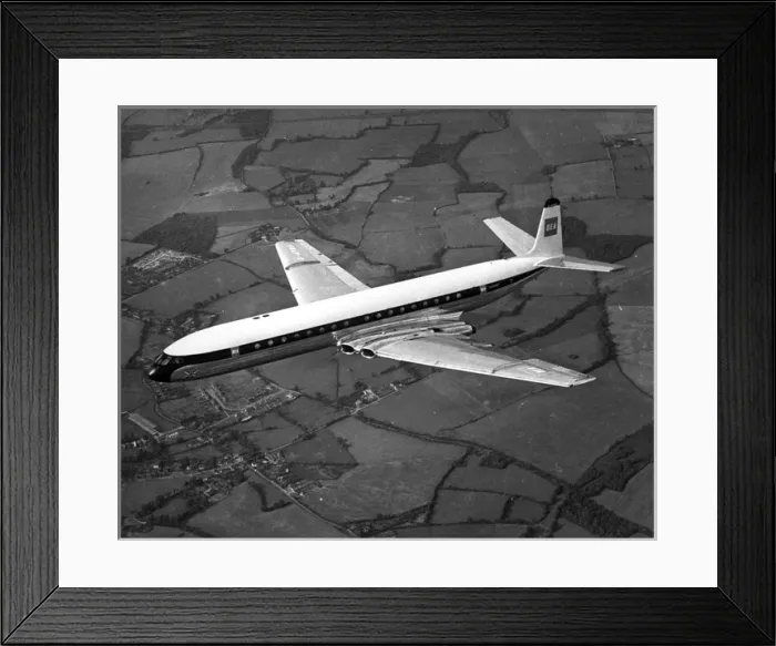 Framed Print : The first de Havilland DH106 Comet 4B G-APMA Framed Print : The first de Havilland DH106 Comet 4B G-APMA