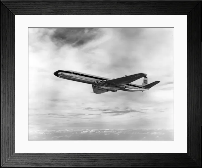 Framed Print : The first de Havilland DH106 Comet 4B G-APMA Framed Print : The first de Havilland DH106 Comet 4B G-APMA