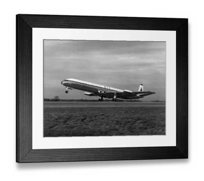 Framed Print : de Havilland DH106 Comet 4C OD-ADja of Middle East Airlines Framed Print : de Havilland DH106 Comet 4C OD-ADja of Middle East Airlines