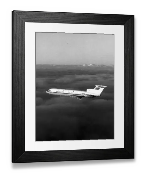 Framed Print : de Havilland / Hawker Siddeley DH / HS121 Trident 2E-102 G-AZFT Framed Print : de Havilland / Hawker Siddeley DH / HS121 Trident 2E-102 G-AZFT