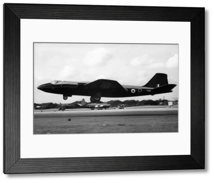 Framed Print : The first and only English Electric Canberra B5 VX185 Framed Print : The first and only English Electric Canberra B5 VX185