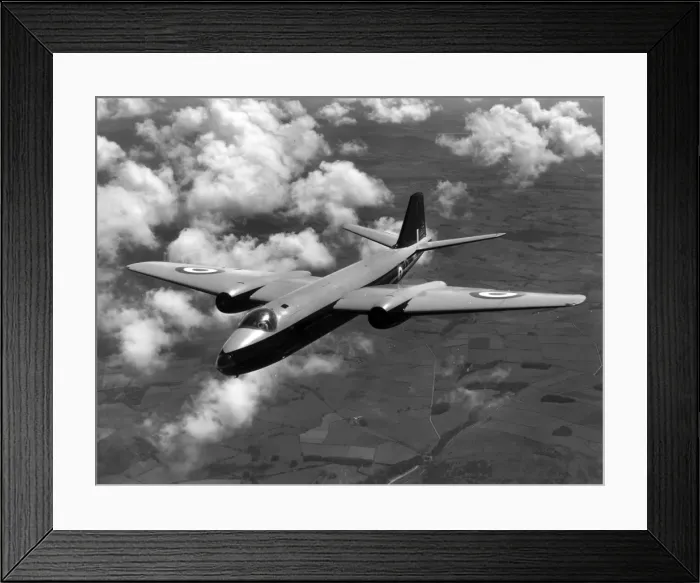 Framed Print : First prototype English Electric Canberra B2 VX165 Framed Print : First prototype English Electric Canberra B2 VX165