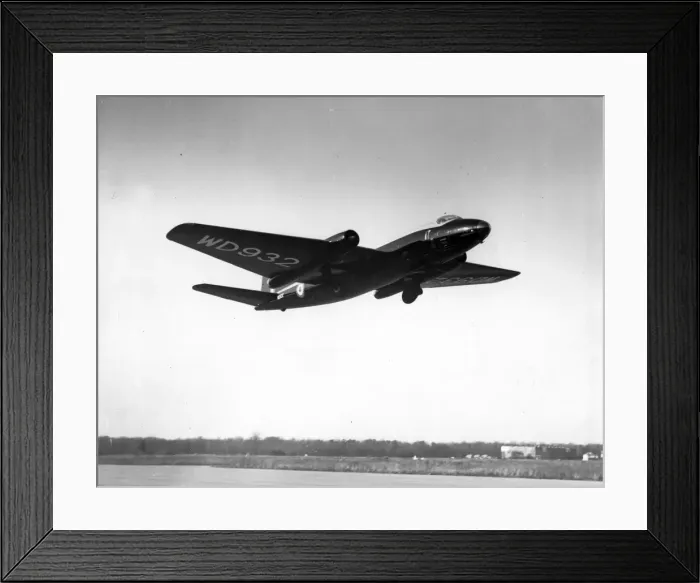 Framed Print : English Electric Canberra B2 WD932 Framed Print : English Electric Canberra B2 WD932