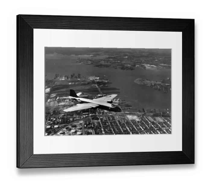 Framed Print : English Electric Canberra B2 WD932 Framed Print : English Electric Canberra B2 WD932