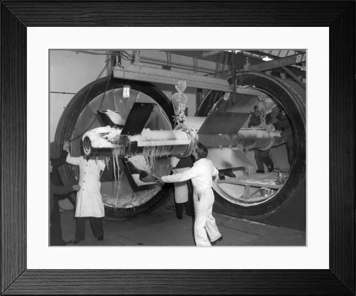 Framed Print : Armstrong Whitworth Seaslug ship-to-air missile Framed Print : Armstrong Whitworth Seaslug ship-to-air missile