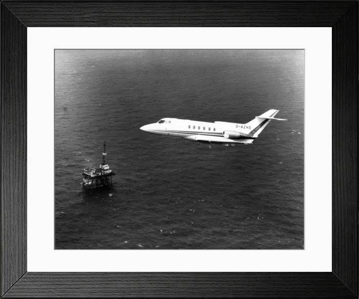 Framed Print : Hawker Siddeley HS125-600B G-AZHS Framed Print : Hawker Siddeley HS125-600B G-AZHS