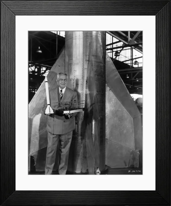 Framed Print : Glenn Luther Martin (1886-1955) Framed Print : Glenn Luther Martin (1886-1955)