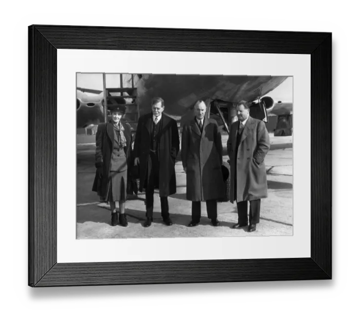 Framed Print : Lady and Lord Trenchard, de Havilland Halford