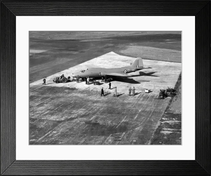 Framed Print : The first prototype English Electric Canberra VN799 Framed Print : The first prototype English Electric Canberra VN799
