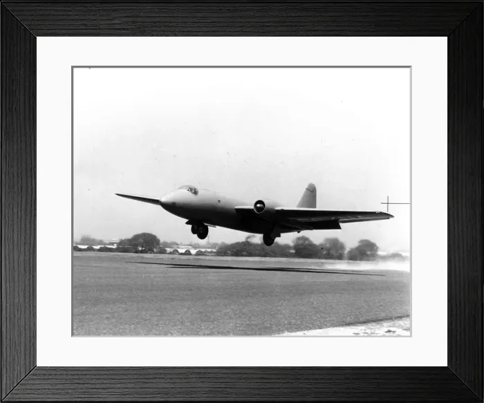 Framed Print : The first prototype English Electric Canberra VN799 Framed Print : The first prototype English Electric Canberra VN799
