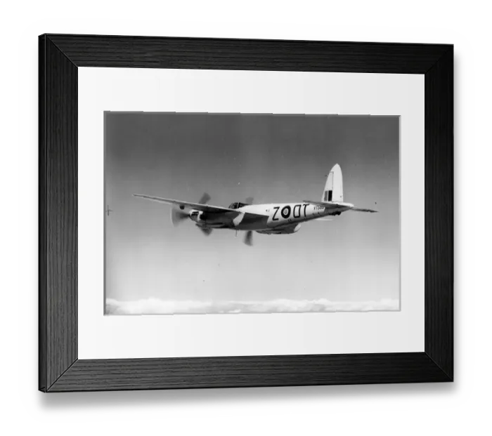 Framed Print : de Havilland Mosquito T3 VT585ja Framed Print : de Havilland Mosquito T3 VT585ja