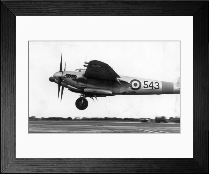 Framed Print : de Havilland Mosquito TR33 Framed Print : de Havilland Mosquito TR33