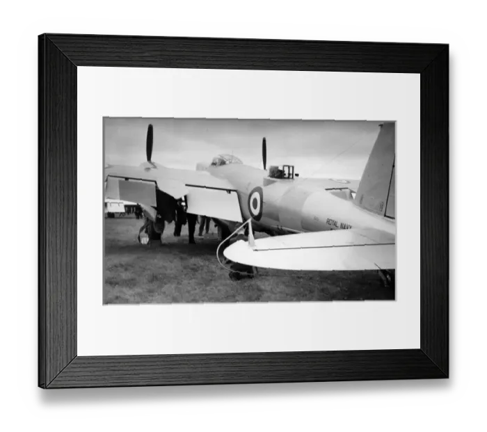 Framed Print : A Royal Navy de Havilland Mosquito Framed Print : A Royal Navy de Havilland Mosquito