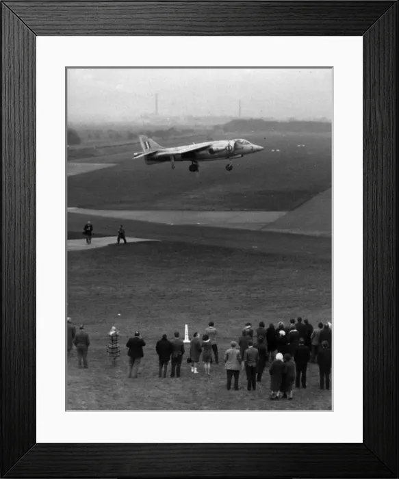 Framed Print : Hawker Siddeley Kestrel FGA1 XS693 Framed Print : Hawker Siddeley Kestrel FGA1 XS693