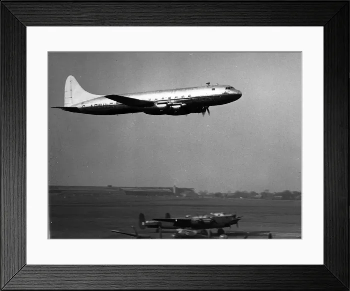 Framed Print : The first prototype Avro Tudor 2 G-ASSU flying low Framed Print : The first prototype Avro Tudor 2 G-ASSU flying low