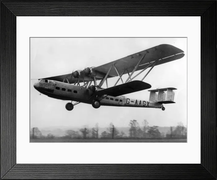 Framed Print : Handley Page HP42E G-aGX Hannibal during an early test Framed Print : Handley Page HP42E G-aGX Hannibal during an early test