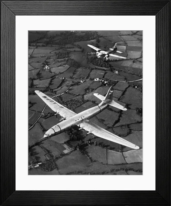 Framed Print : The sole Bristol Brabazon G-AGPW in flight Framed Print : The sole Bristol Brabazon G-AGPW in flight