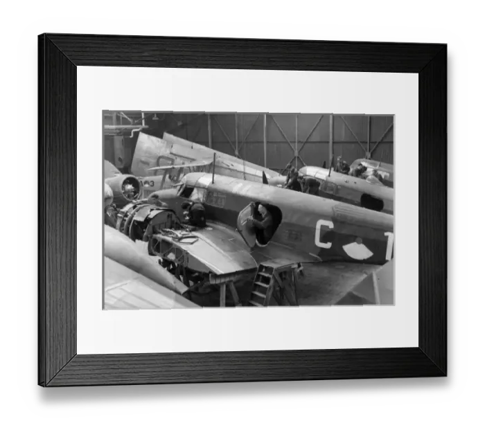 Framed Print : The Repair and overhaul of Dutch Air Force Airspeed Oxfords Framed Print : The Repair and overhaul of Dutch Air Force Airspeed Oxfords