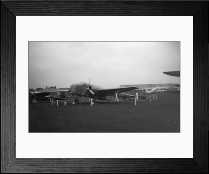 Framed Print : Handley Page Hampden prototype at the SBAC show at Hatfield Framed Print : Handley Page Hampden prototype at the SBAC show at Hatfield