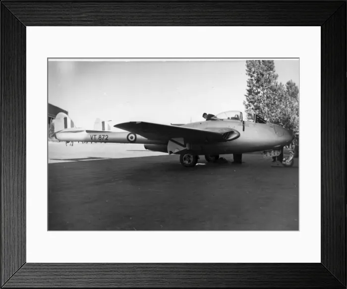 Framed Print : de Havilland Vampire F3 VT872 Framed Print : de Havilland Vampire F3 VT872