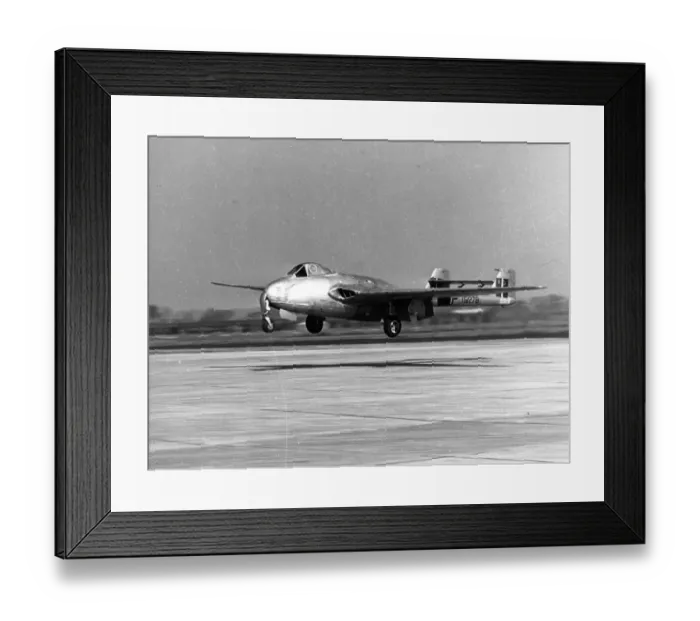 Framed Print : de Havilland Vampire F1 TG278 Framed Print : de Havilland Vampire F1 TG278