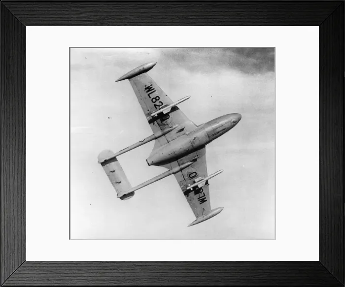 Framed Print : de Havilland Venom NF2 WL820 Framed Print : de Havilland Venom NF2 WL820
